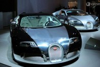 Béreljen ön is Bugatti Veyron-t! 27