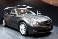 Felére csökkenti a fogyasztást a Nissan hibrid 17 Felére csökkenti a fogyasztást a Nissan hibrid 17