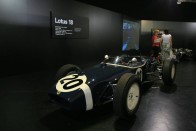 A Lotus 18 1961-es. Konstruktőre szerint az a jó versenyautó, amely a célba beérve szétesik, nem kell fölösleges tartalékkal dagasztani