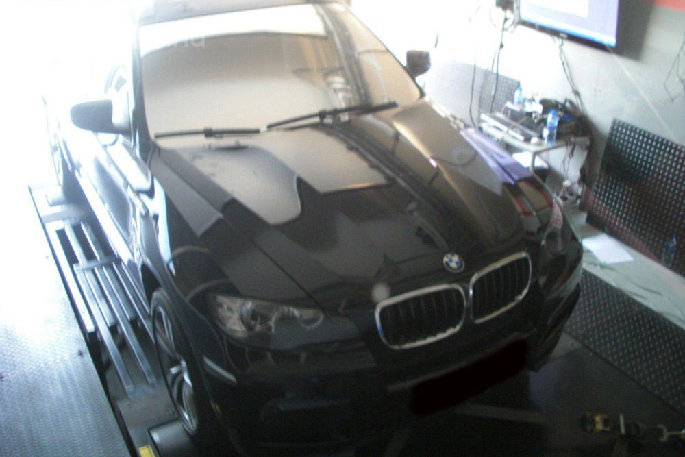 Szörnyeteg BMW X6-ból 5