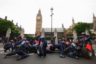 Red Bull-kerékcsere London szívében 6