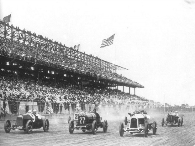 A versenyzés már akkor is tömegeket vonzott