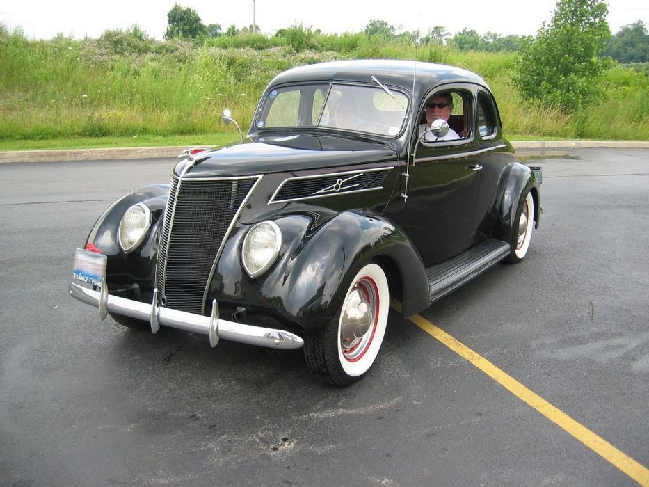 Ford 5 Window Coupe 1937