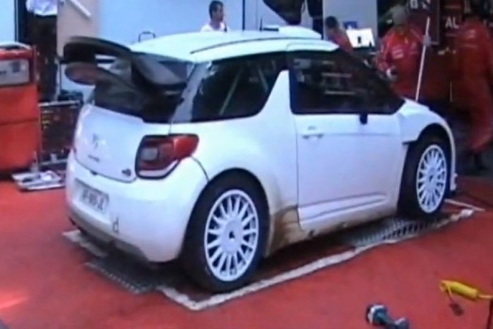 Pályaautós teszteli a Citroën raliautóját