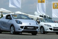 Két nyitott autót mutatott be a Renault: a Wind sportos kétüléses, a Mégane CC egy urasabb négyüléses