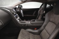 Versenyre született Aston Martin 16