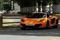 F1-sztárok a McLaren utcai autójában – videó 10