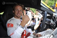 F1-sztárok a McLaren utcai autójában – videó 13