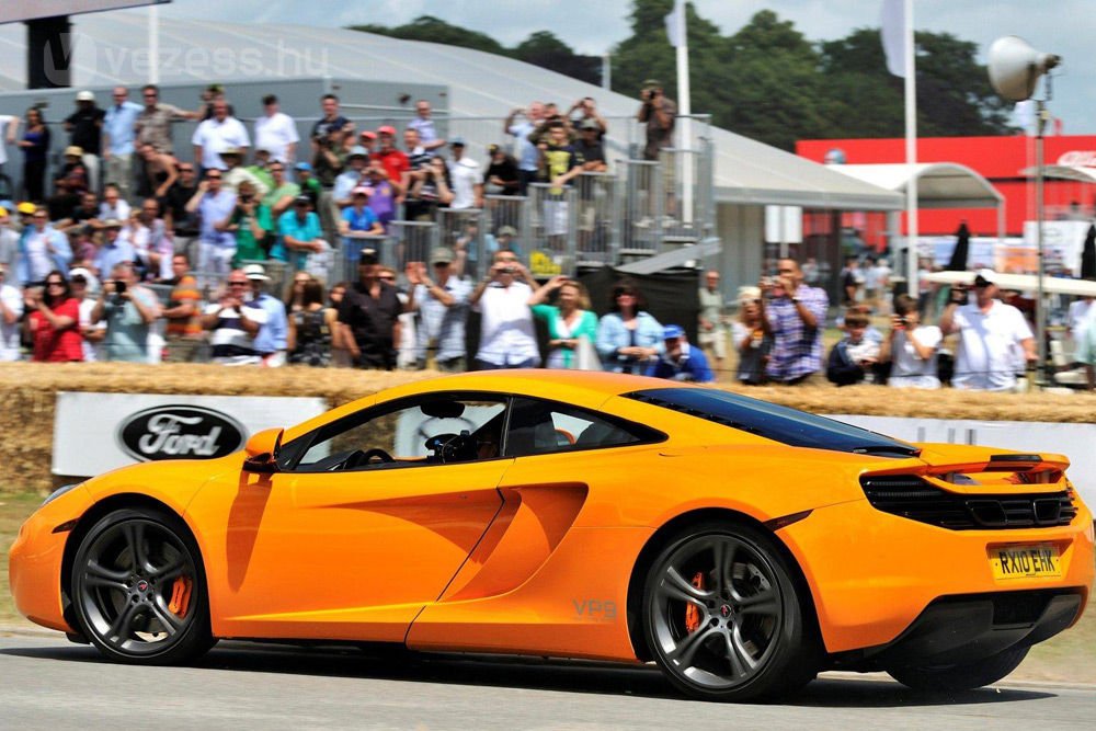 F1-sztárok a McLaren utcai autójában – videó 8