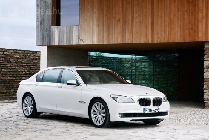 A 740d már összkerék-hajtással is elérhető