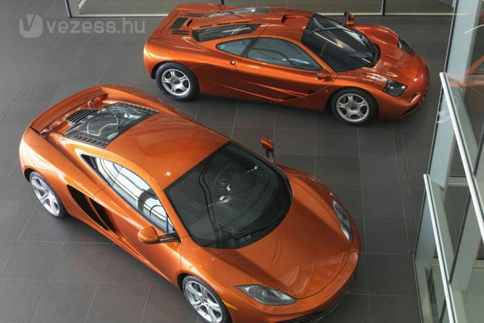 Azonos szín, de az C12 nem az F1 utódja 