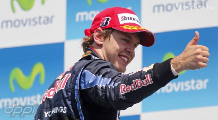 50 millió eurót ajánl Vettelnek Red Bull