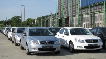 Titkos Škodákba ülnek a rendőrök