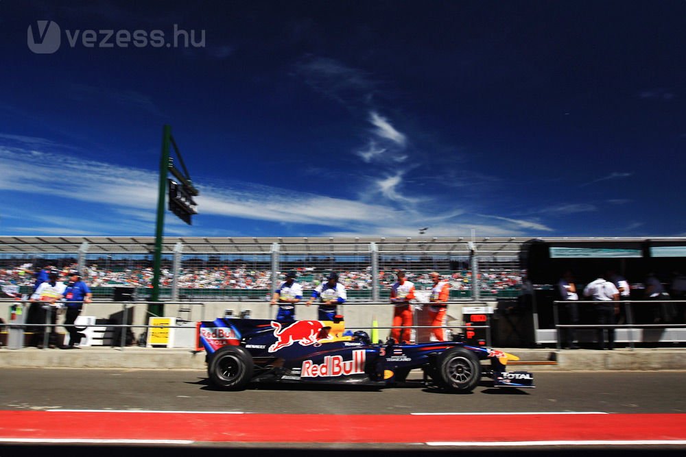 F1: A Red Bull megalázta a mezőnyt 25