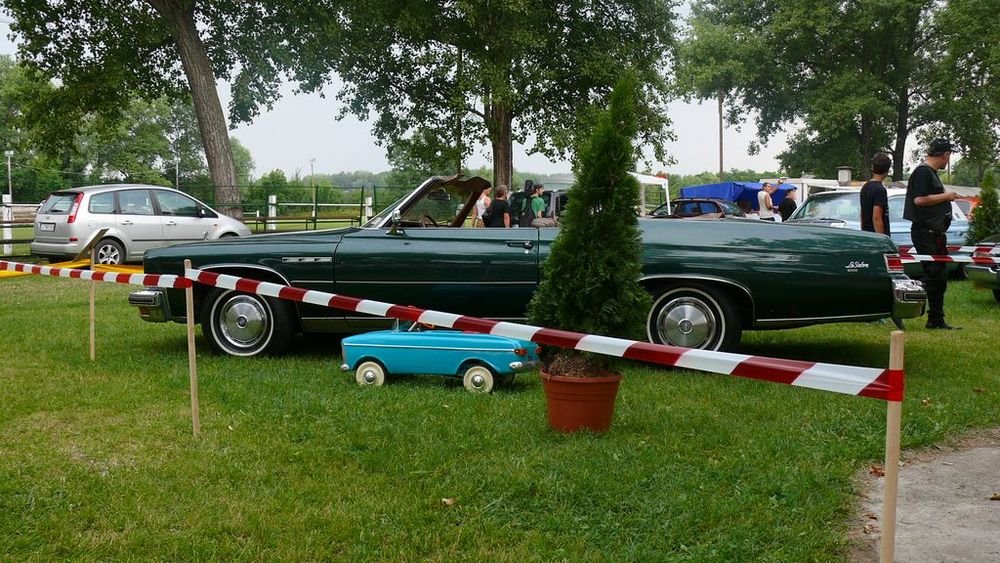 LeSabre-t a kis barátja is elkísérte