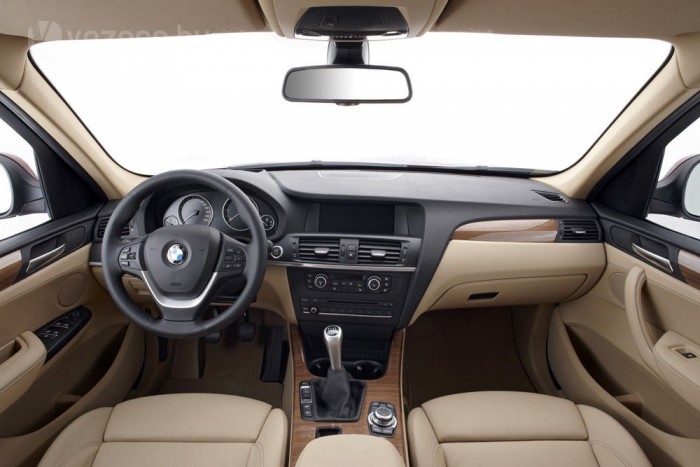 Megérkezett az új BMW X3 7