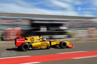 Beáll a sorba a Renault