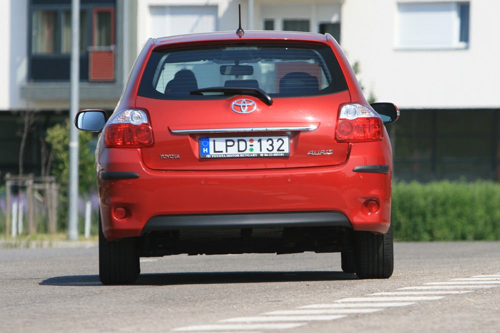 Hátul változott a legtöbbet, innen ezt pont nem látni, e majd mindjárt...