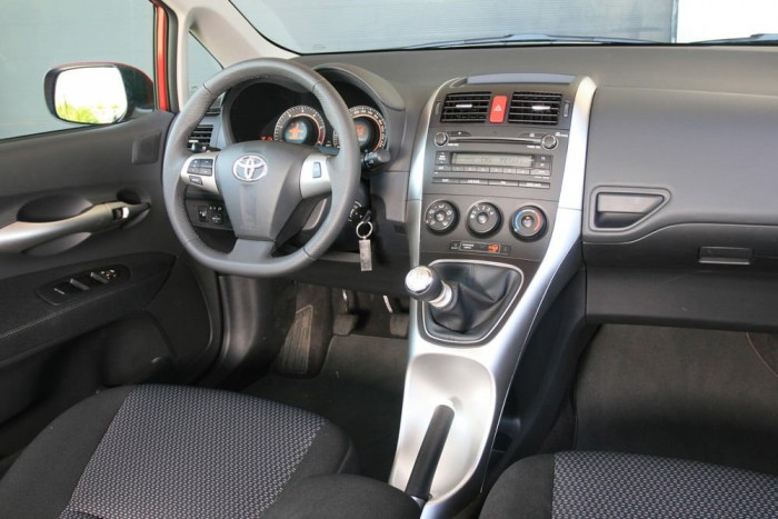 Jobb anyagokkal dolgoztak bent