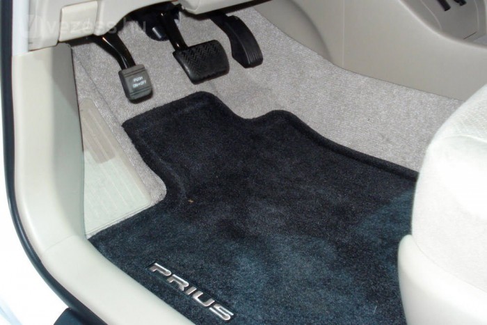 A vezető a hibás a száguldó Toyotában 3