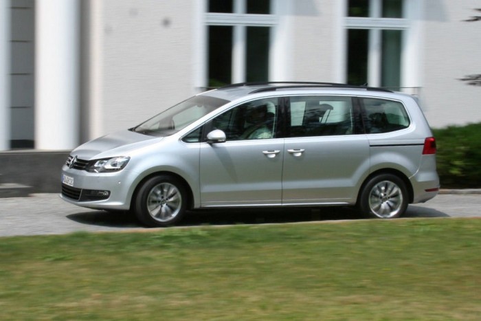 Új családi autó a Volkswagentől 14 | Vezess Nagyon halk a Sharan, ami a telefonálás miatt is fontos a mai vásárlóknak