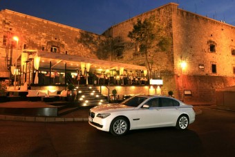 A BMW hibridje nem csak a Föld megmentésére jó