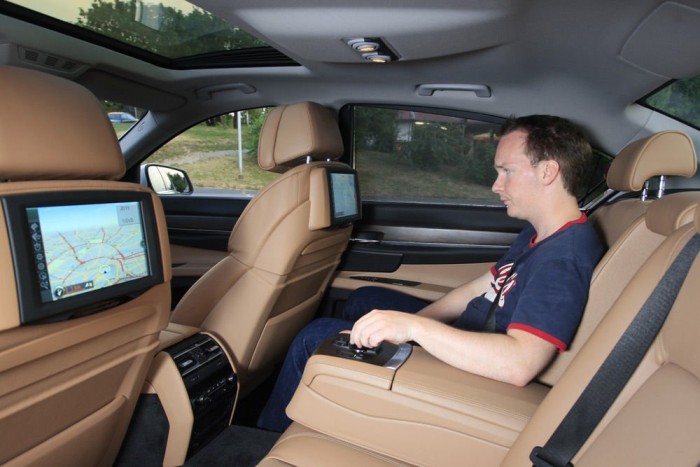 Kell hátra a navigáció