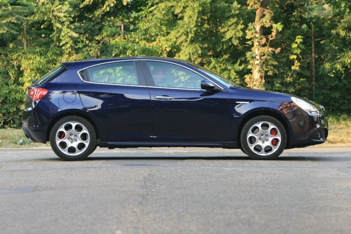 Exkluzív teszt: Alfa Giulietta 2,0 JTD 6 | Vezess Elődjénél 12,8 centivel hosszabb a 435,1 centis Giulietta