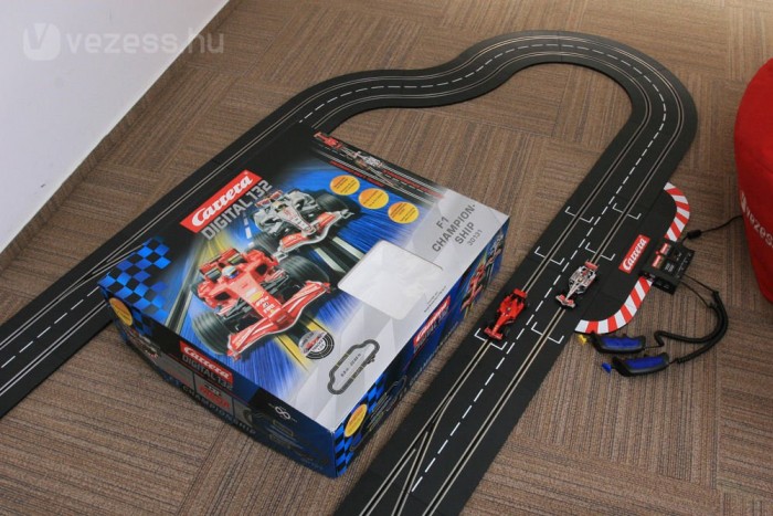 Vezettük: McLaren F1, Ferrari F2007 1:32 7 | Vezess Gigantikus dobozban érkezik a készlet