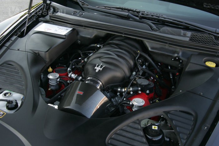 Marad a 4,7 literes hengerűrtartalom