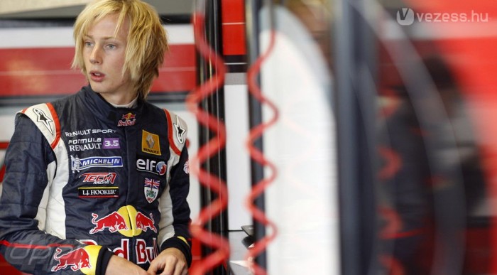 F1: Kirúgta a szimulátorzsenit a Red Bull