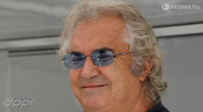 Mit keres Briatore a Ferrarinál?