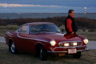 Egy amerikai Volvo tulajdonos közel hárommillió mérföldet autózott saját, 1966-ban vásárolt P1800-asában. Rekord ez a javából!