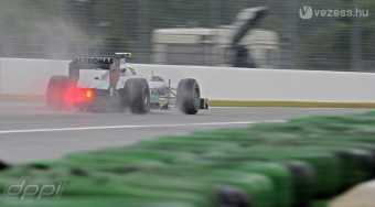 F1: Feje tetején a papírforma