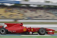 F1: Vettel bejelentkezett a pole-ért 25