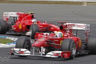 F1: A Ferrari Alonsónak adta a győzelmet 35