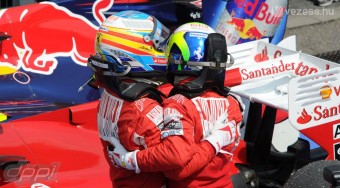 Alonso ügye olyan, mint amikor a gólkirályjelölt rúgja a 11-est