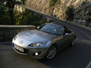 Átalakul a Mazda MX-5