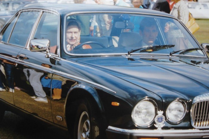 Királyi Jaguar a piacon 7 | Vezess Egy igazán jó női sofőr a volán mögött