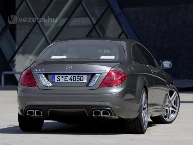 Bekeményített a Mercedes luxuskupéja 6 | Vezess Bekeményített a Mercedes luxuskupéja 6