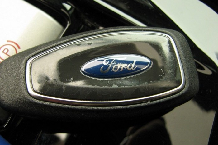 A kulcsmentes kulcs a Galaxy szégyenfoltja: már 4000 km után ütött-kopott. Még jó, hogy sosem kell elővenni nyitáshoz, indításhoz