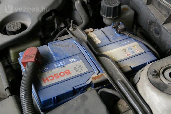 2009 elejéig bírta az eredeti akksi