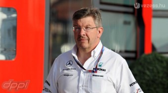 A Ferrari pártján a Mercedes-főnök?