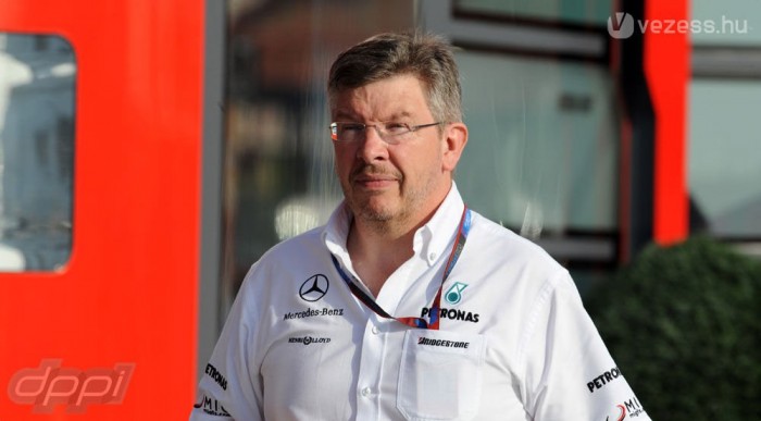 A Ferrari pártján a Mercedes-főnök?