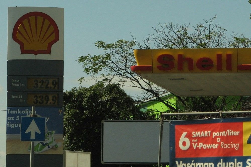 Tessék kapaszkodni: a budafoki úti Shellben nem-Tesco áron hat forinttal olcsóbb a benzin