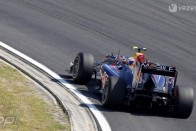 F1: A Red Bull gúnyt űz a mezőnyből 32