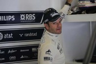 Csak puszit nem kapott Barrichello 25