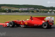 F1: Vettel körrekorddal alázott 28
