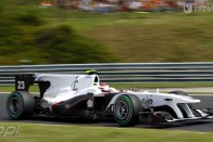 F1: Hamilton kínjában csak nevet 38