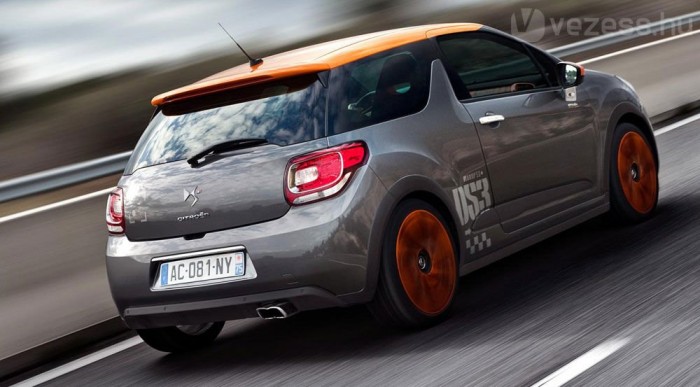 200 lóerő a Citroën minijében 6 | Vezess A futómű és a fékrendszer is komolyabb